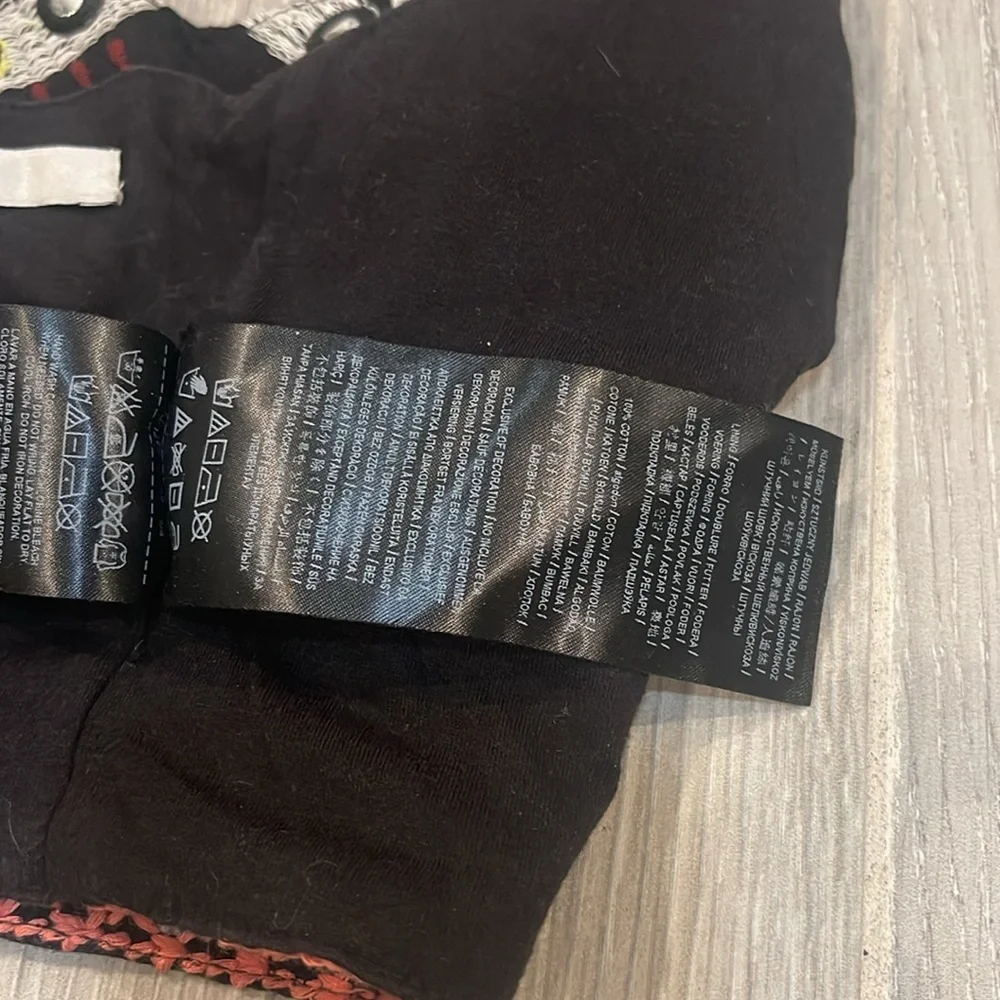 GUESS Womens Black Liberty Embroidered Crop Top Jet Size  XS - Picture 10 of 12